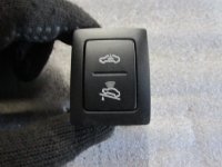 Кнопка многофункциональная Skoda Octavia (A5 1Z-) 2004-2013;Touareg 2002-2010;Transporter T5 2003-2015 (ОТКЛЮЧЕНИЯ СИГНАЛИЗАЦИИ 7L6959899) — фото 1