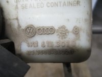 Цилиндр тормозной главный на Skoda Octavia A5 — фото 4