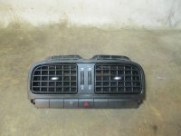 Дефлектор воздушный VW Polo (Sed RUS) 2011>,Polo (HB) 2009> (ЦЕНТРАЛЬНЫЙ В ТОРПЕДО 6RF819728WMV) — фото 1