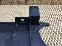 Пыльник двигателя боковой правый на Citroen C3 Picasso — фото 3