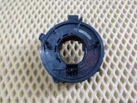 Шлейф рулевой Skoda Octavia (A4 1U-) 2000-2011;Passat [B6] 2005-2010, Passat [B5] 2000-2005,A3 (8L1) 1996-2003,A4 [B5] 1994-2000,A8 1994-1998,TT(8N) 1998-2006,Octavia (A4 1U-) 2000-2011,Leon (1M1) 1999-2006,Toledo II 1999-2006,Octavia 1997-2000,Golf IV/Bora 1997-2005 (1J0959653B) — фото 1