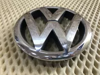 Эмблема на Volkswagen Tiguan — фото 6