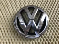 Эмблема на Volkswagen Tiguan — фото 1