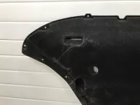 Пыльник двигателя центральный на Audi Q7 4M — фото 2