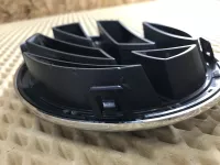 Эмблема на Volkswagen Tiguan — фото 10