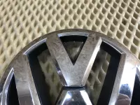 Эмблема на Volkswagen Tiguan — фото 5