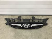 Решетка радиатора на Hyundai Solaris — фото 1