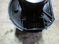 Переключатель света фар на Skoda Rapid NH3 — фото 3