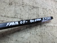Направляющая переднего бампера правая на Skoda Fabia 5J — фото 4