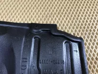 Пыльник двигателя нижний правый на Toyota Auris E150 — фото 5