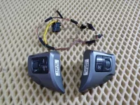 Блок кнопок в руль Opel Zafira B 2005-2012 (В РУЛЕВОЕ КОЛЕСО 13208858) — фото 1