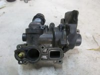 Насос водяной на Volkswagen Passat B7 — фото 3