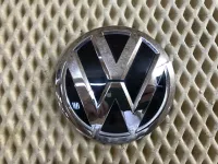 Эмблема на Volkswagen Polo Mk5 — фото 1