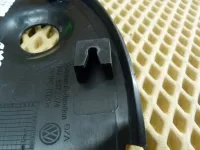 Уголок двери передней правой внутренний на Volkswagen Polo Mk5 — фото 9