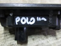 Фонарь подсветки номера на Volkswagen Polo Mk5 — фото 5