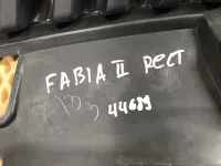 Решетка радиатора на Skoda Fabia 5J — фото 20
