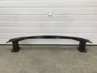 Усилитель заднего бампера на Volkswagen Tiguan — фото 1