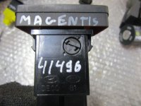 Кнопка аварийной сигнализации на Kia Magentis MG — фото 4