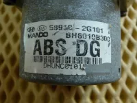 Блок ABS на Kia Magentis MG — фото 6