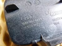 Заглушка буксировочного крюка на Audi Q7 4M — фото 3