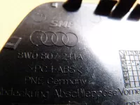Заглушка буксировочного крюка на Audi A4 B9 — фото 4