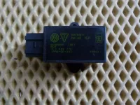 Реле Audi A3 [8PA] Sportback 2004-2013;Golf Plus 2005-2014;Golf V 2003-2009;Jetta 2006-2011;Phaeton 2002-2016;Touareg 2002-2010;Touran 2003-2010 (7L0959772 ОБОГРЕВА СИДЕНИЙ) — фото 1