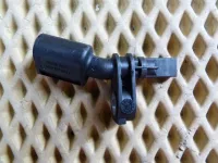 Датчик ABS передний левый Skoda Octavia (A7) 2013>,A2 [8Z0] 2000-2005,Ibiza III 1999-2002,Polo 1999-2001,Cordoba 1999-2002,Fabia 1999-2007,Polo 2001-2009,Ibiza V 2008-2017,Fabia 2007-2015,Roomster 2006-2015,Cordoba 2002-2008 (WHT003861 6Q0927803B) — фото 1