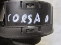 Кнопка света фар на Opel Corsa D — фото 5