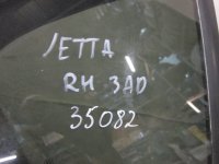 Стекло двери задней правой форточка на Volkswagen Jetta A6 — фото 4