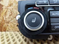 Блок управления климатической установкой на Volkswagen Jetta A6 — фото 2