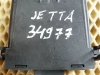 Блок электронный на Volkswagen Jetta A6 — фото 5