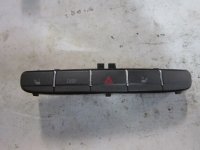 Блок кнопок Geely GC6 2014-2016 (АВАРИЙНОЙ СИГНАЛИЗАЦИИ 101702470400701) — фото 1