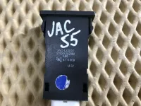 Кнопка освещения панели приборов на JAC S5 — фото 5