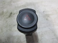 Кнопка аварийной сигнализации на Nissan Almera G15 — фото 1