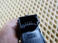 Кнопка стеклоподъемника на Geely GC6 — фото 4
