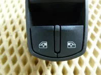 Блок управления стеклоподъемниками на Opel Corsa D — фото 3