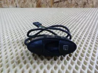 Кнопка стеклоподъемника на Mercedes-Benz E-Class W211 — фото 1