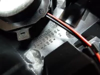 Уголок двери передней правой внутренний на Volkswagen Passat B6 — фото 13
