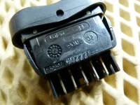 Кнопка стеклоподъемника на Nissan Almera G15 — фото 4