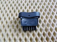 Кнопка стеклоподъемника на Nissan Almera G15 — фото 2