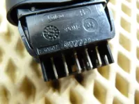 Кнопка стеклоподъемника на Nissan Almera G15 — фото 4