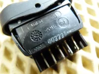Кнопка стеклоподъемника на Nissan Almera G15 — фото 3