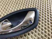Ручка двери внутренняя левая на Renault Fluence — фото 2
