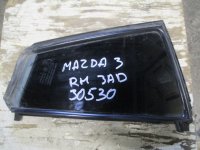 Стекло двери задней правой форточка на Mazda 3 BK — фото 1
