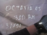 Стекло двери задней правой форточка на Skoda Octavia A5 — фото 4
