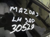 Стекло двери задней левой форточка на Mazda 3 BK — фото 4
