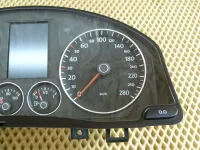 Панель приборов на Volkswagen Scirocco Mk3 — фото 4