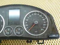 Панель приборов на Volkswagen Tiguan — фото 4