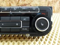 Блок управления климатической установкой на Volkswagen Tiguan — фото 3