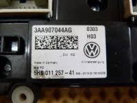 Блок управления климатической установкой на Volkswagen Passat B7 — фото 7